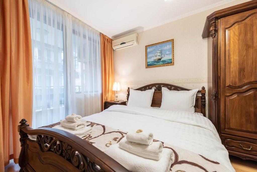 Vazov Residence , Two Bedroom Top Centre Apartment Varna Exterior foto