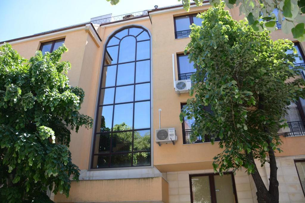 Vazov Residence , Two Bedroom Top Centre Apartment Varna Exterior foto